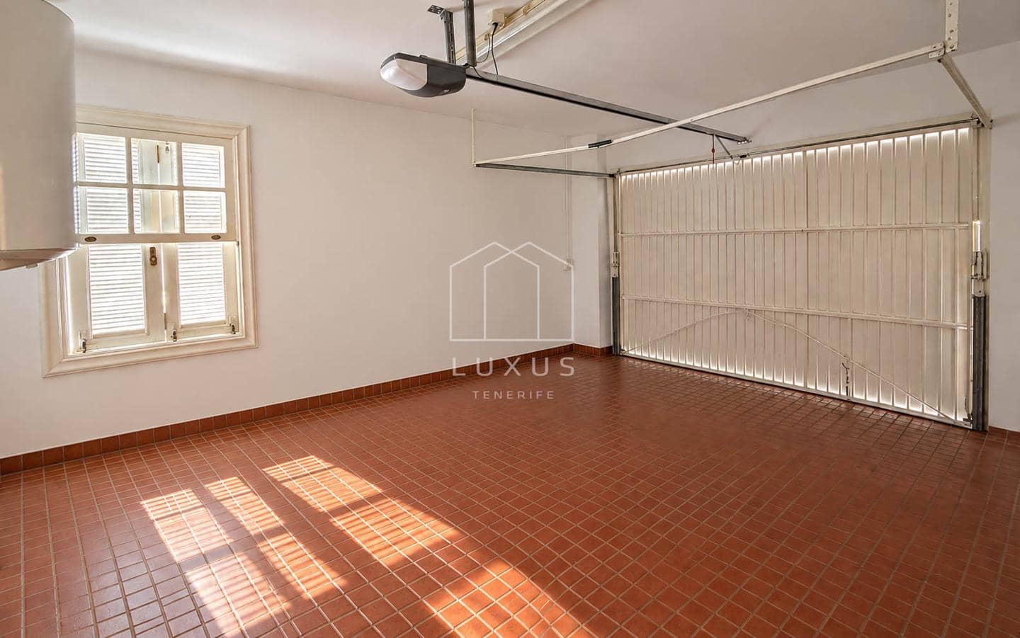 3 Zimmer Villa zu vermieten in Santa Ursula mit Pool Garage - 3.500 € (Ref: 10130996)