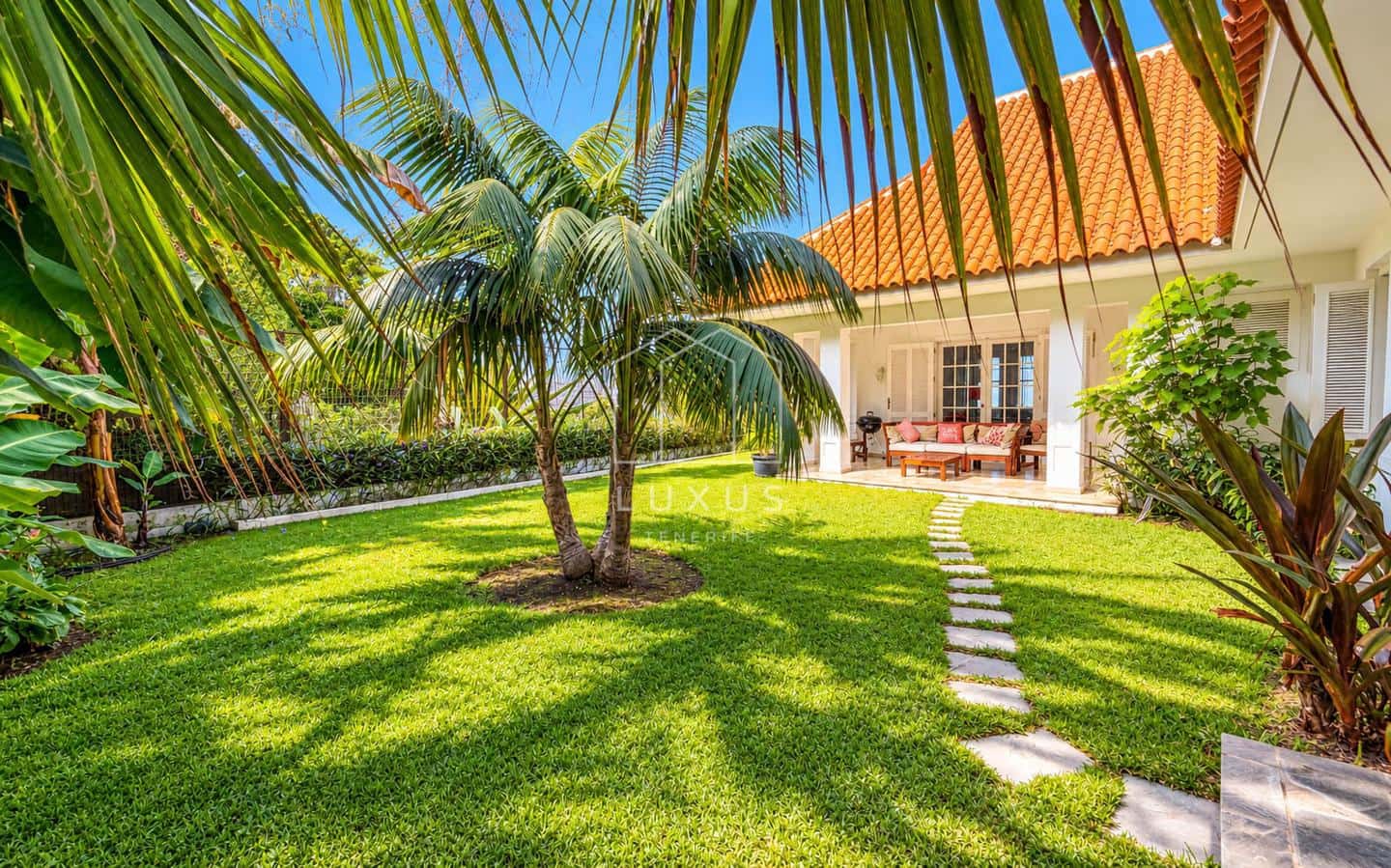 3 Zimmer Villa zu vermieten in Santa Ursula mit Pool Garage - 3.500 € (Ref: 10130996)