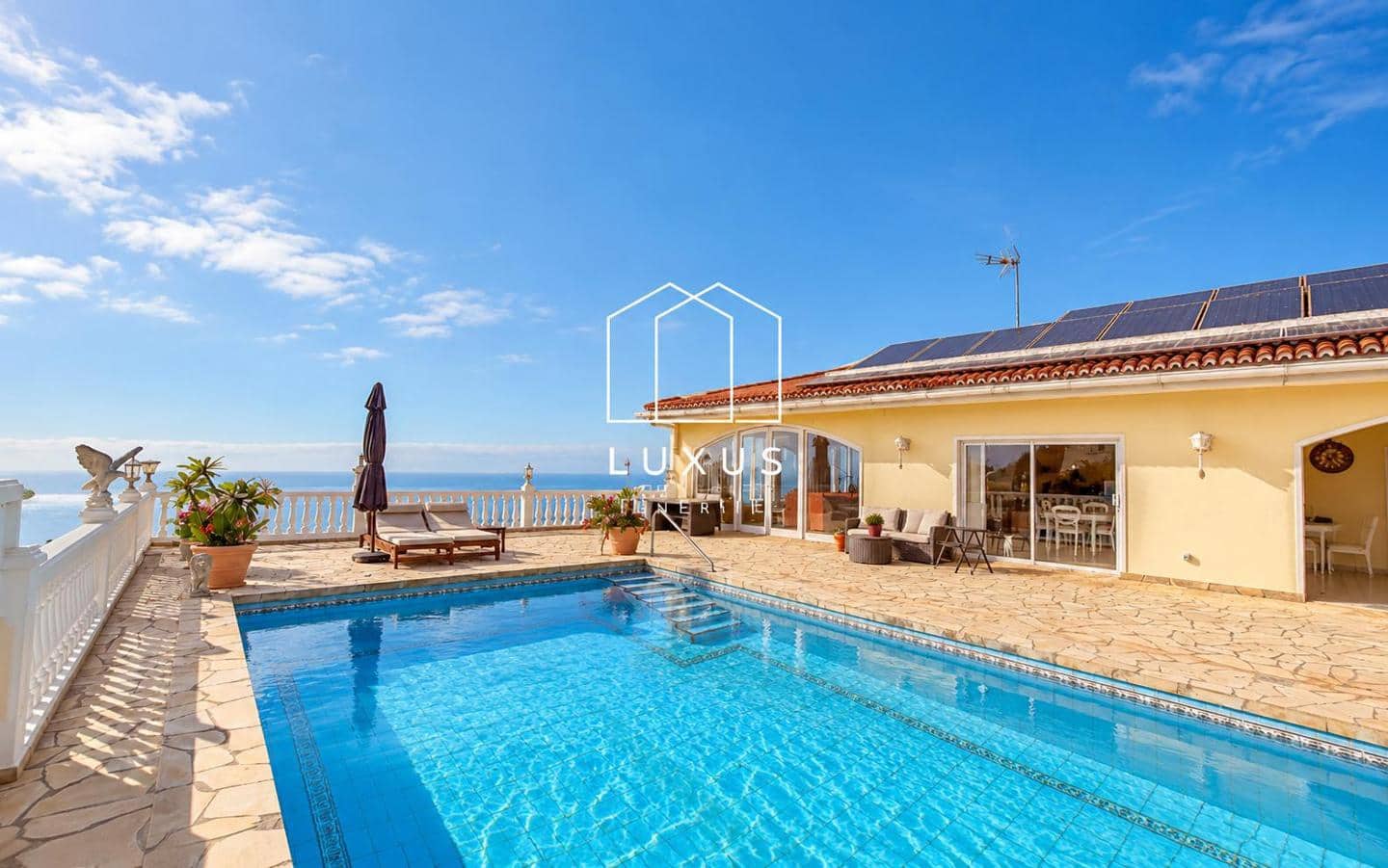 4 soverom Villa til salgs i Tacoronte med svømmebasseng garasje - € 1 300 000 (Ref: 10135102)
