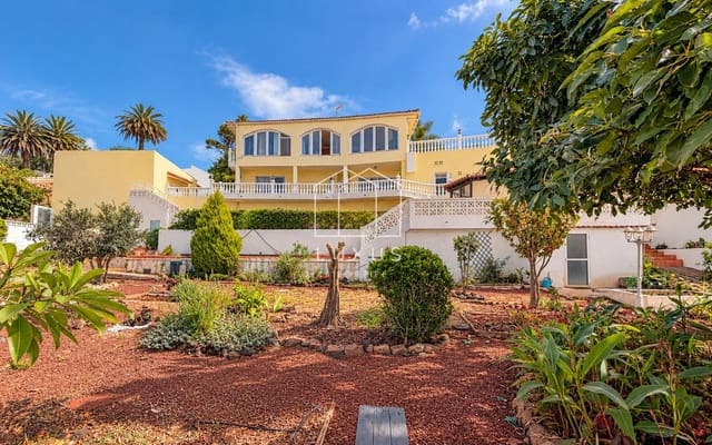 4 soverom Villa til salgs i Tacoronte med svømmebasseng garasje - € 1 300 000 (Ref: 10135102)