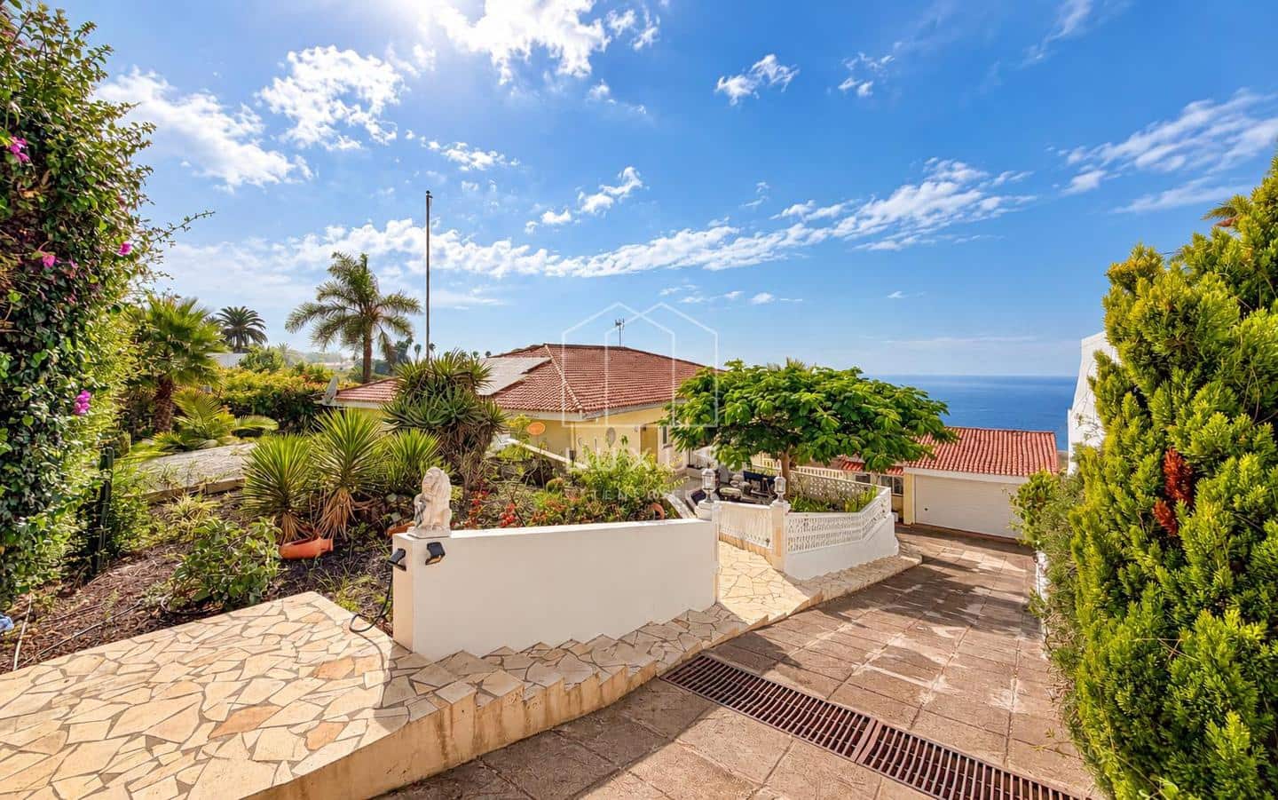 4 soverom Villa til salgs i Tacoronte med svømmebasseng garasje - € 1 300 000 (Ref: 10135102)