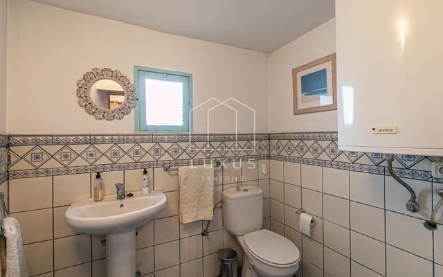 4 slaapkamer Villa te koop in Tacoronte met garage - € 640.000 (Ref: 7483799)