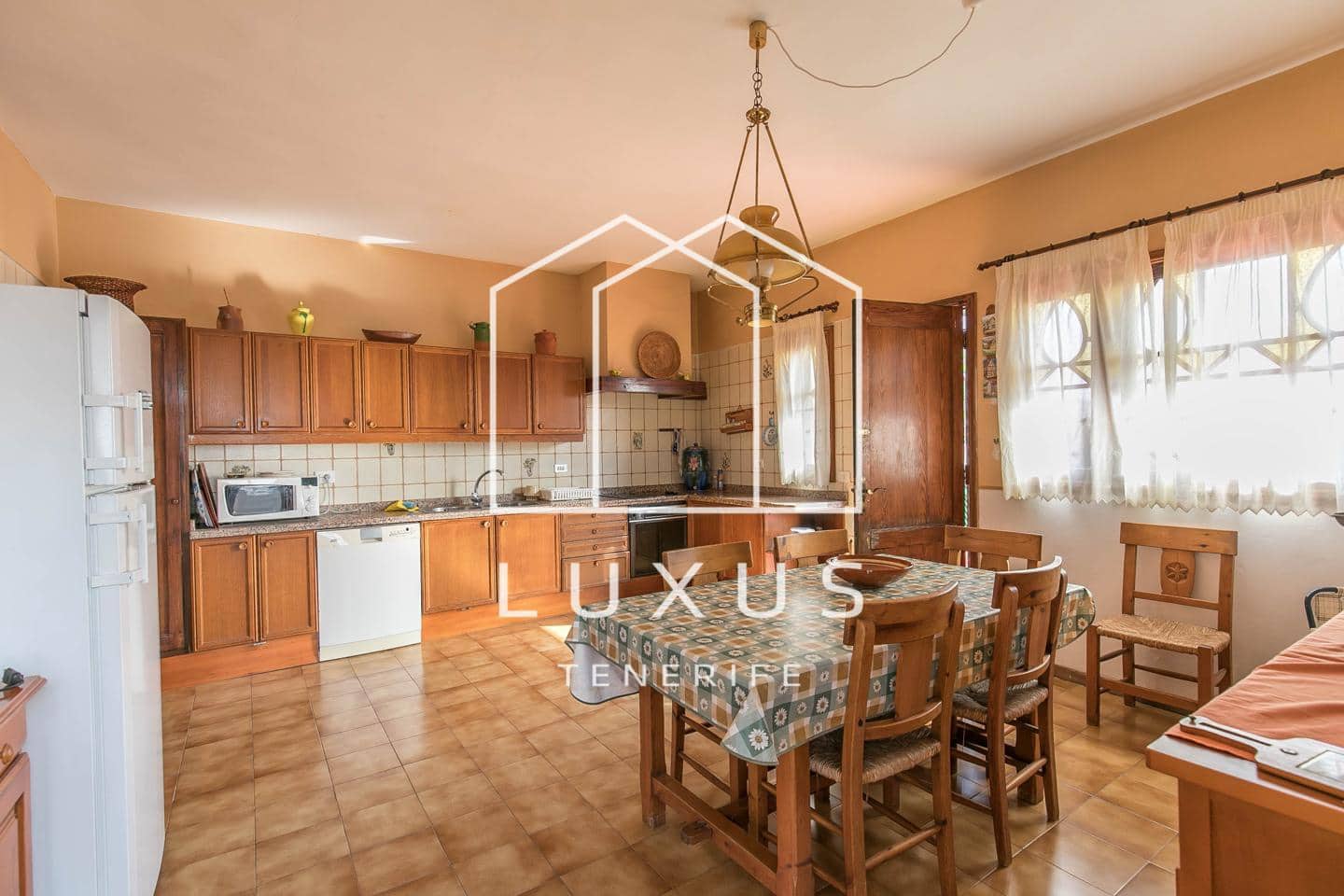 6 slaapkamer Villa te koop in Tacoronte - € 650.000 (Ref: 7483806)