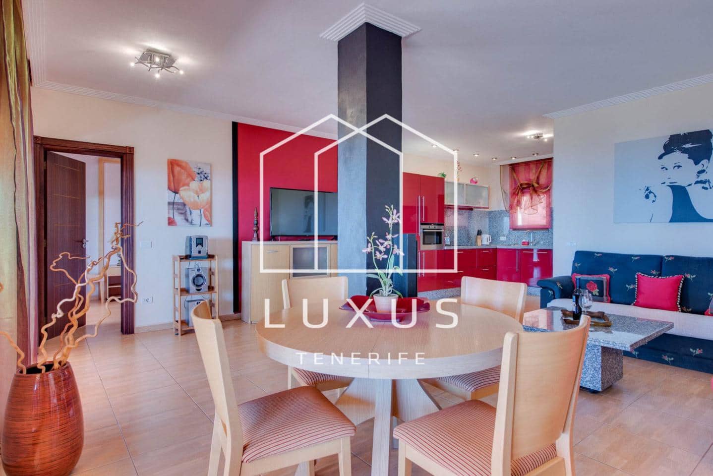 14 soverom Villa til salgs i Guia de Isora med svømmebasseng - € 2 500 000 (Ref: 7483807)