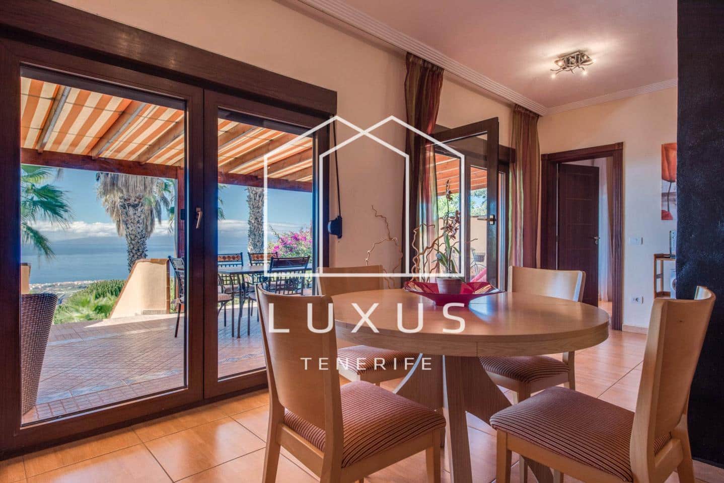 14 soverom Villa til salgs i Guia de Isora med svømmebasseng - € 2 500 000 (Ref: 7483807)