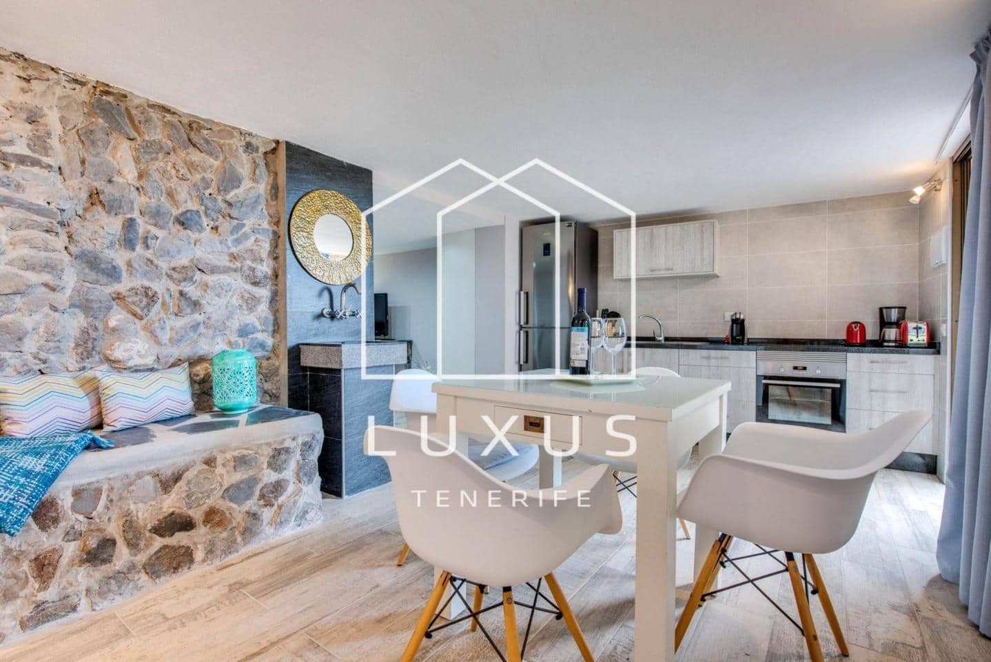 14 soverom Villa til salgs i Guia de Isora med svømmebasseng - € 2 500 000 (Ref: 7483807)