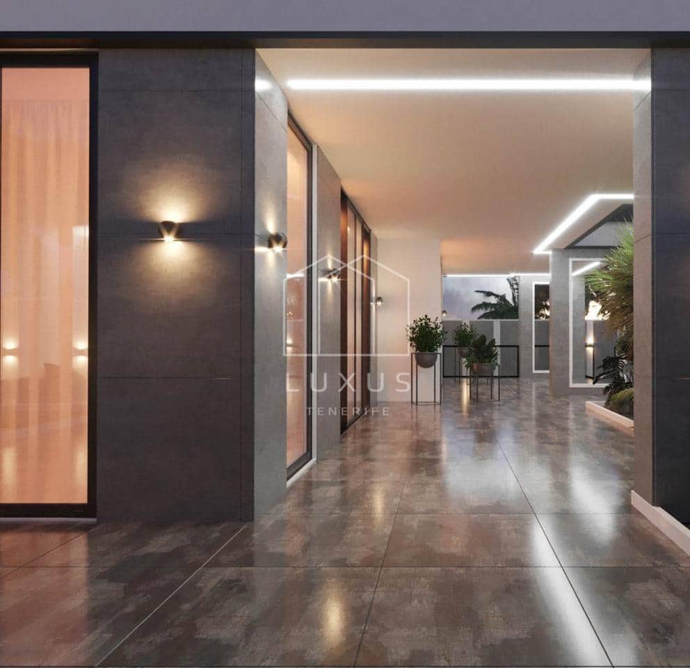5 bedroom Villa for sale in Costa Adeje with pool garage - € 1,950,000 (Ref: 7635878)
