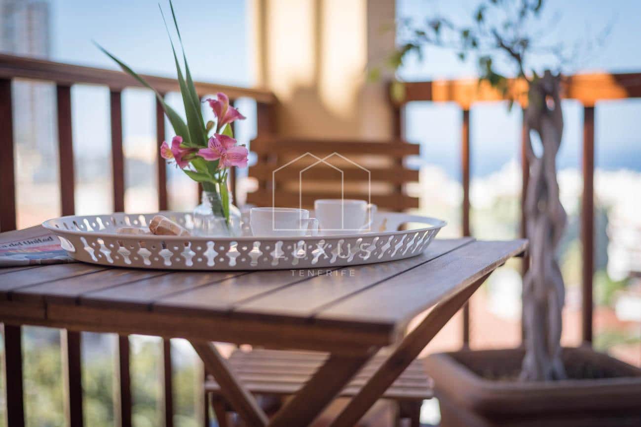 4 sovrum Villa till salu i Puerto de la Cruz med pool garage - 1 490 000 € (Ref: 7991730)