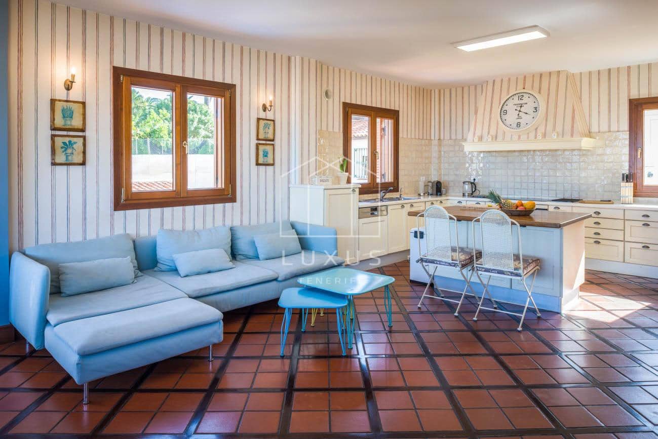 4 sovrum Villa till salu i Puerto de la Cruz med pool garage - 1 490 000 € (Ref: 7991730)