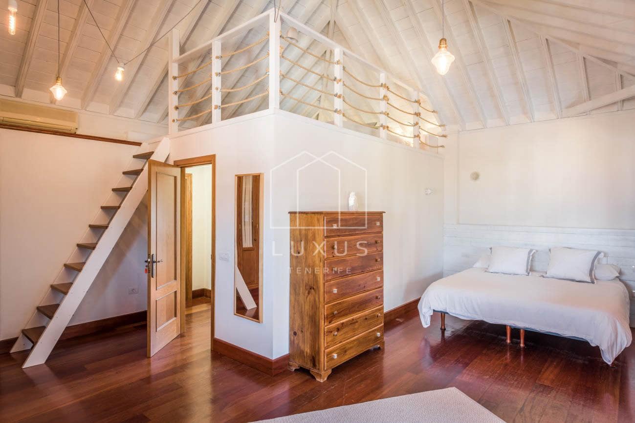 4 sovrum Villa till salu i Puerto de la Cruz med pool garage - 1 490 000 € (Ref: 7991730)