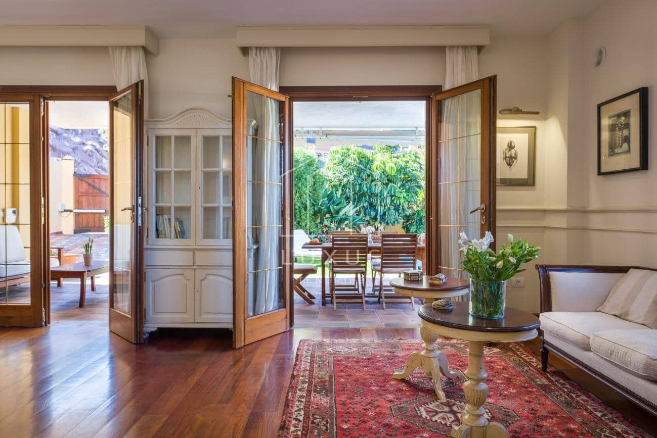 4 sovrum Villa till salu i Puerto de la Cruz med pool garage - 1 490 000 € (Ref: 7991730)