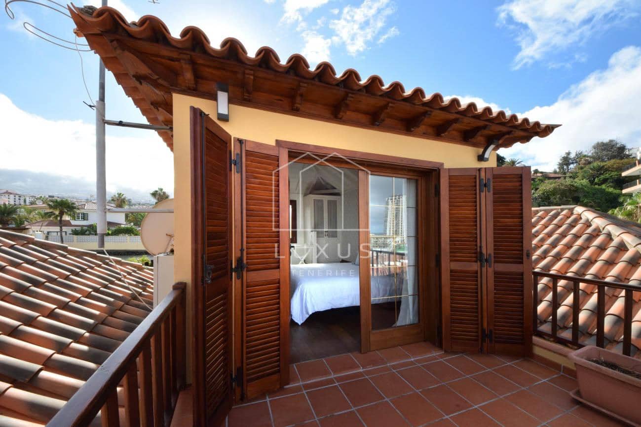 4 sovrum Villa till salu i Puerto de la Cruz med pool garage - 1 490 000 € (Ref: 7991730)