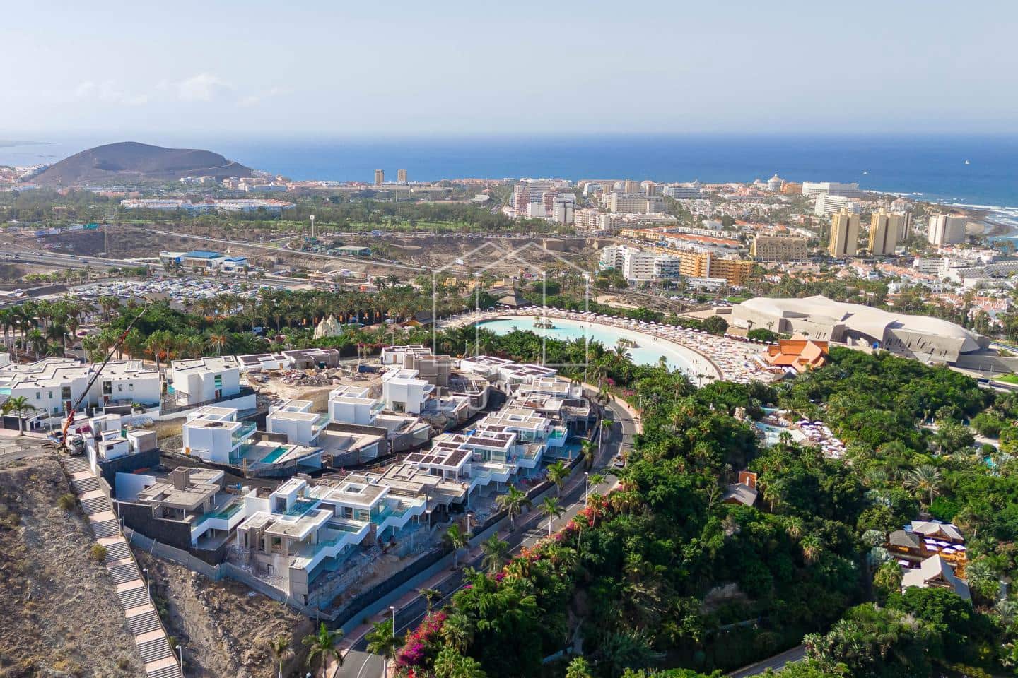 3 soverom Villa til salgs i Costa Adeje med svømmebasseng garasje - € 2 700 000 (Ref: 8620606)