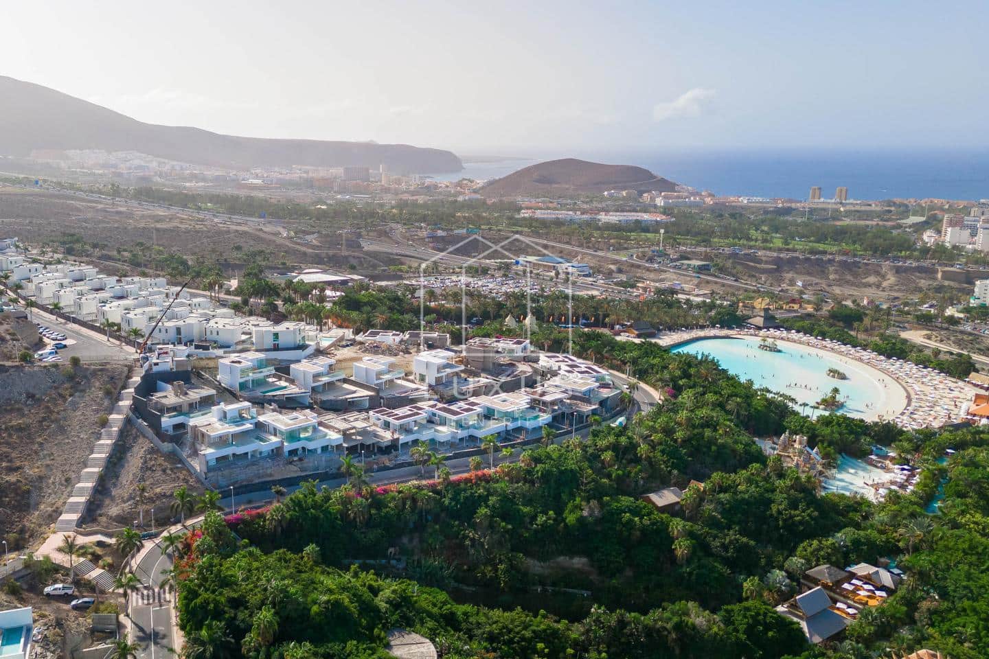 3 soverom Villa til salgs i Costa Adeje med svømmebasseng garasje - € 2 700 000 (Ref: 8620606)