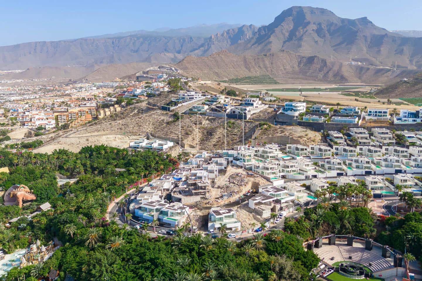 3 soverom Villa til salgs i Costa Adeje med svømmebasseng garasje - € 2 700 000 (Ref: 8620606)