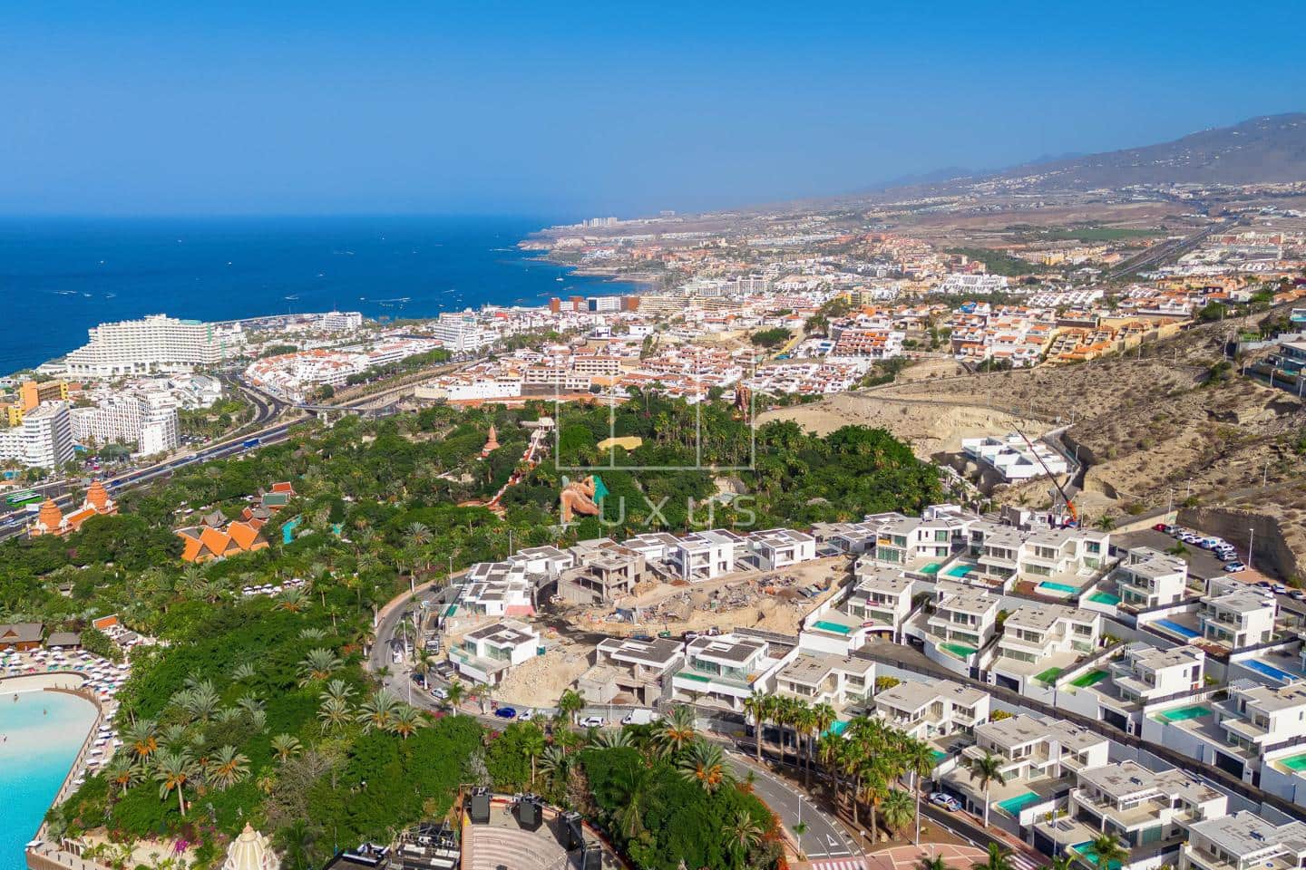 3 soverom Villa til salgs i Costa Adeje med svømmebasseng garasje - € 2 700 000 (Ref: 8620607)