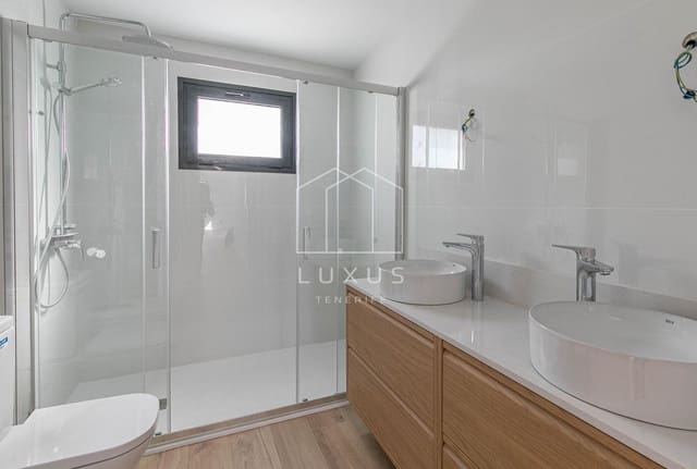 3 quarto Moradia para venda em Tacoronte com piscina garagem - 695 000 € (Ref: 8728944)