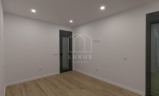 3 quarto Moradia para venda em Tacoronte com piscina garagem - 695 000 € (Ref: 8728944)