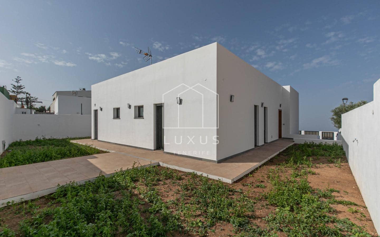 3 soveværelse Villa til salg i Tacoronte med swimmingpool garage - € 695.000 (Ref: 8728944)