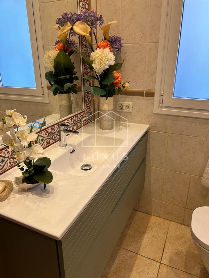 4 soverom Villa til salgs i Los Realejos med garasje - € 695 000 (Ref: 8791736)