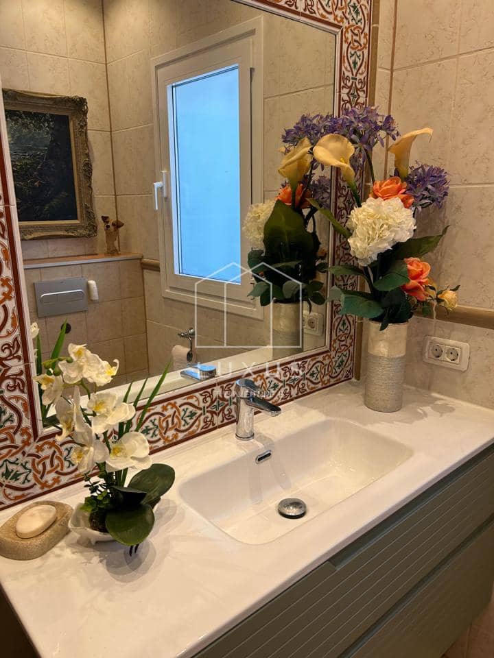 4 soverom Villa til salgs i Los Realejos med garasje - € 695 000 (Ref: 8791736)