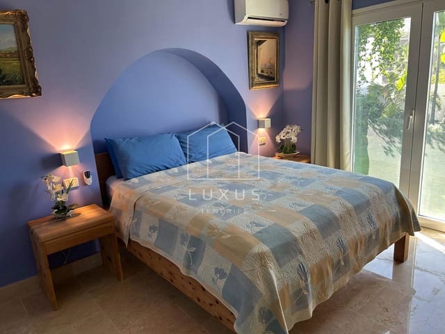 4 sypialnia Willa na sprzedaż w Los Realejos z garażem - 695 000 € (Ref: 8791736)