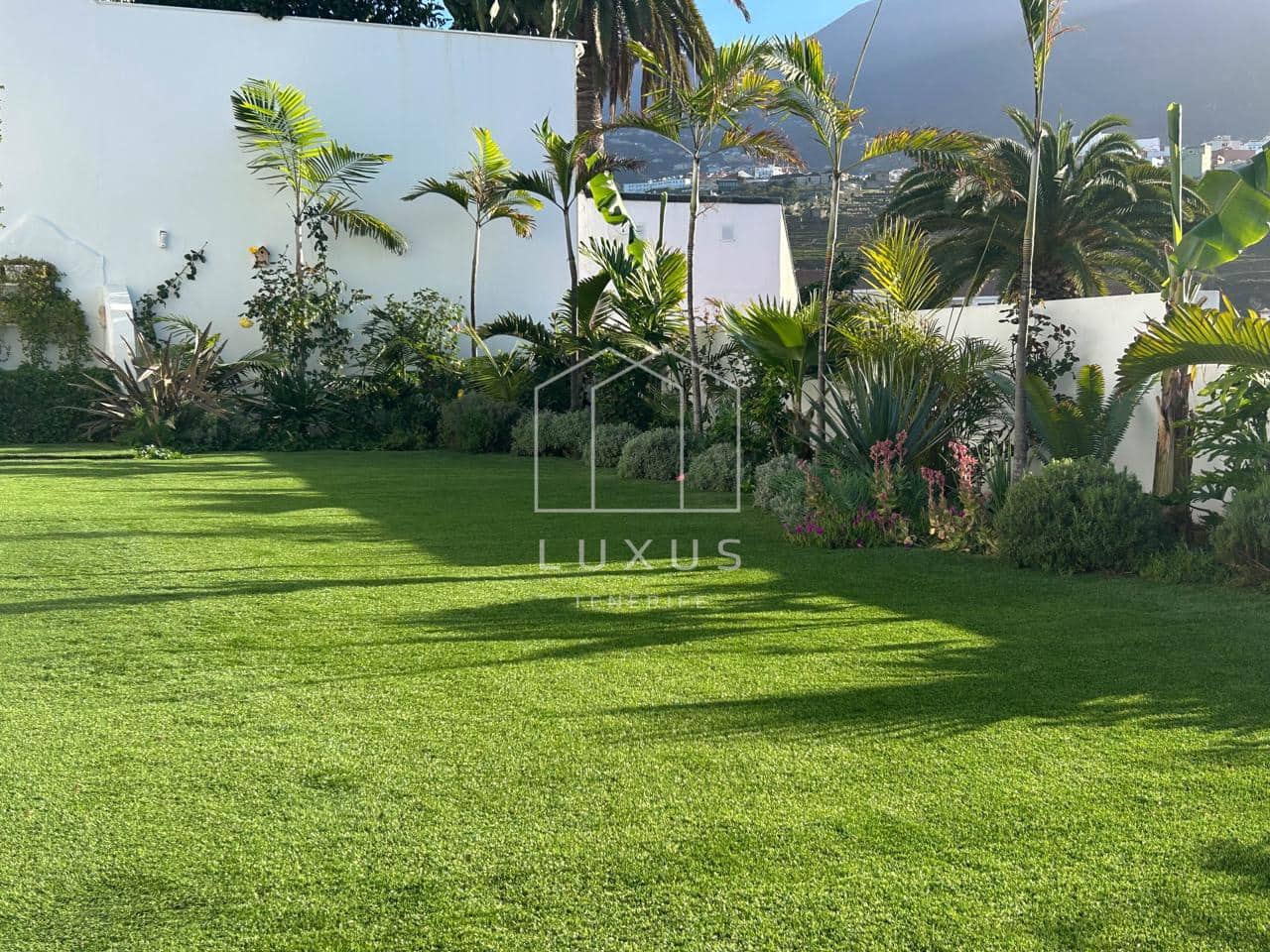 4 soverom Villa til salgs i Los Realejos med garasje - € 695 000 (Ref: 8791736)