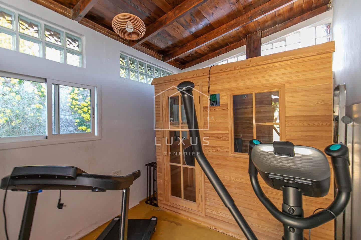 4 sypialnia Willa na sprzedaż w El Sauzal z basenem - 900 000 € (Ref: 8836292)