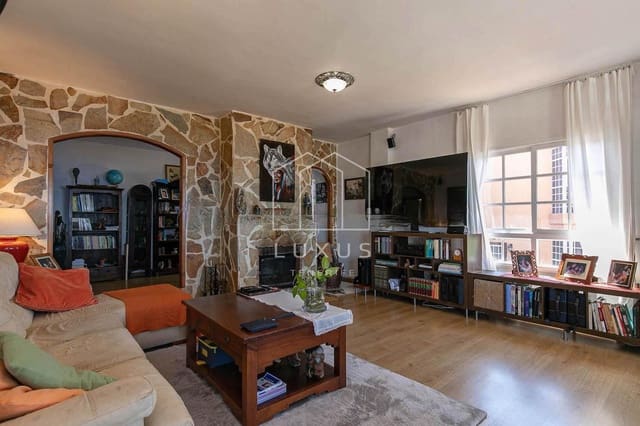 4 slaapkamer Villa te koop in El Sauzal met zwembad - € 900.000 (Ref: 8836292)