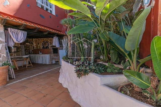 4 slaapkamer Villa te koop in El Sauzal met zwembad - € 900.000 (Ref: 8836292)