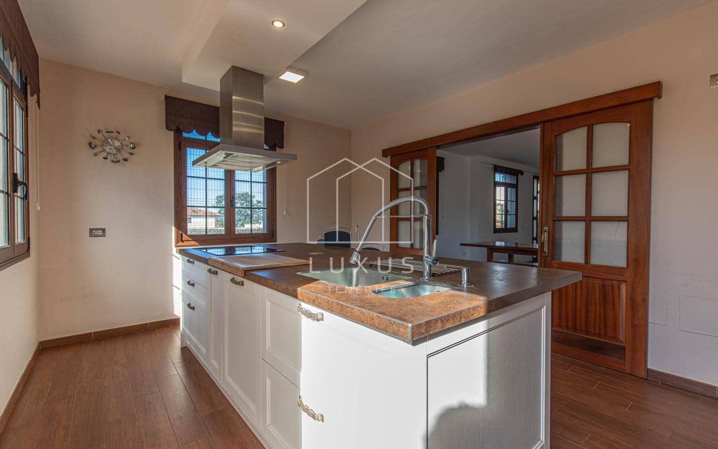 4 chambre Villa/Maison à vendre à Tacoronte - 589 000 € (Ref: 8930226)