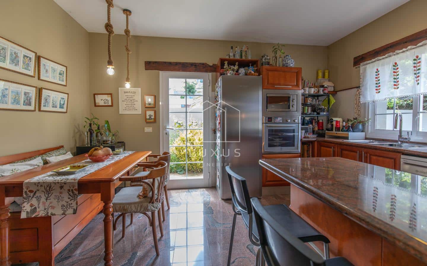 4 soveværelse Villa til salg i Tacoronte med swimmingpool - € 1.200.000 (Ref: 8981710)