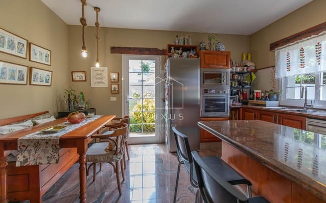 4 slaapkamer Villa te koop in Tacoronte met zwembad - € 1.200.000 (Ref: 8981710)