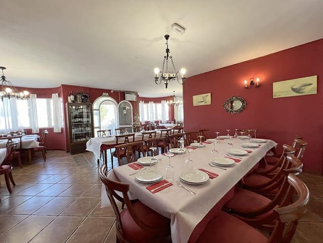 3 soveværelse Villa til salg i Buzanada, Arona - € 1.600.000 (Ref: 9075555)