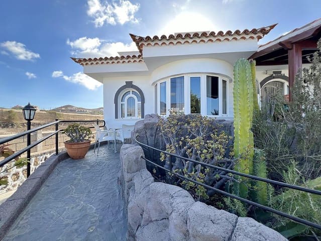 3 soveværelse Villa til salg i Buzanada, Arona - € 1.600.000 (Ref: 9075555)