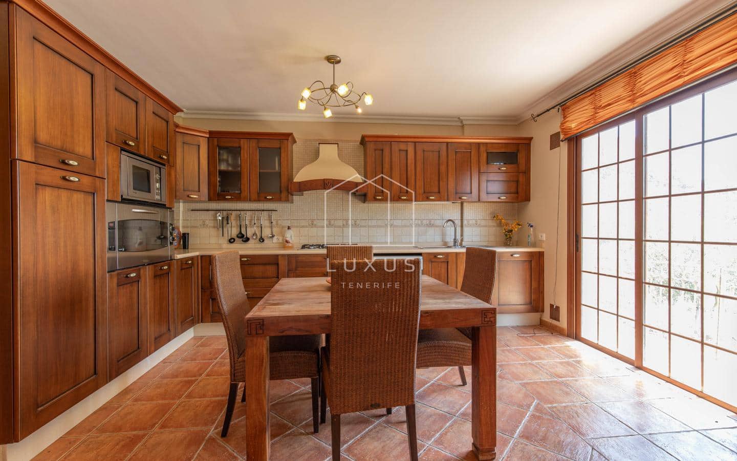 5 soveværelse Villa til salg i Arafo med swimmingpool - € 850.000 (Ref: 9124578)