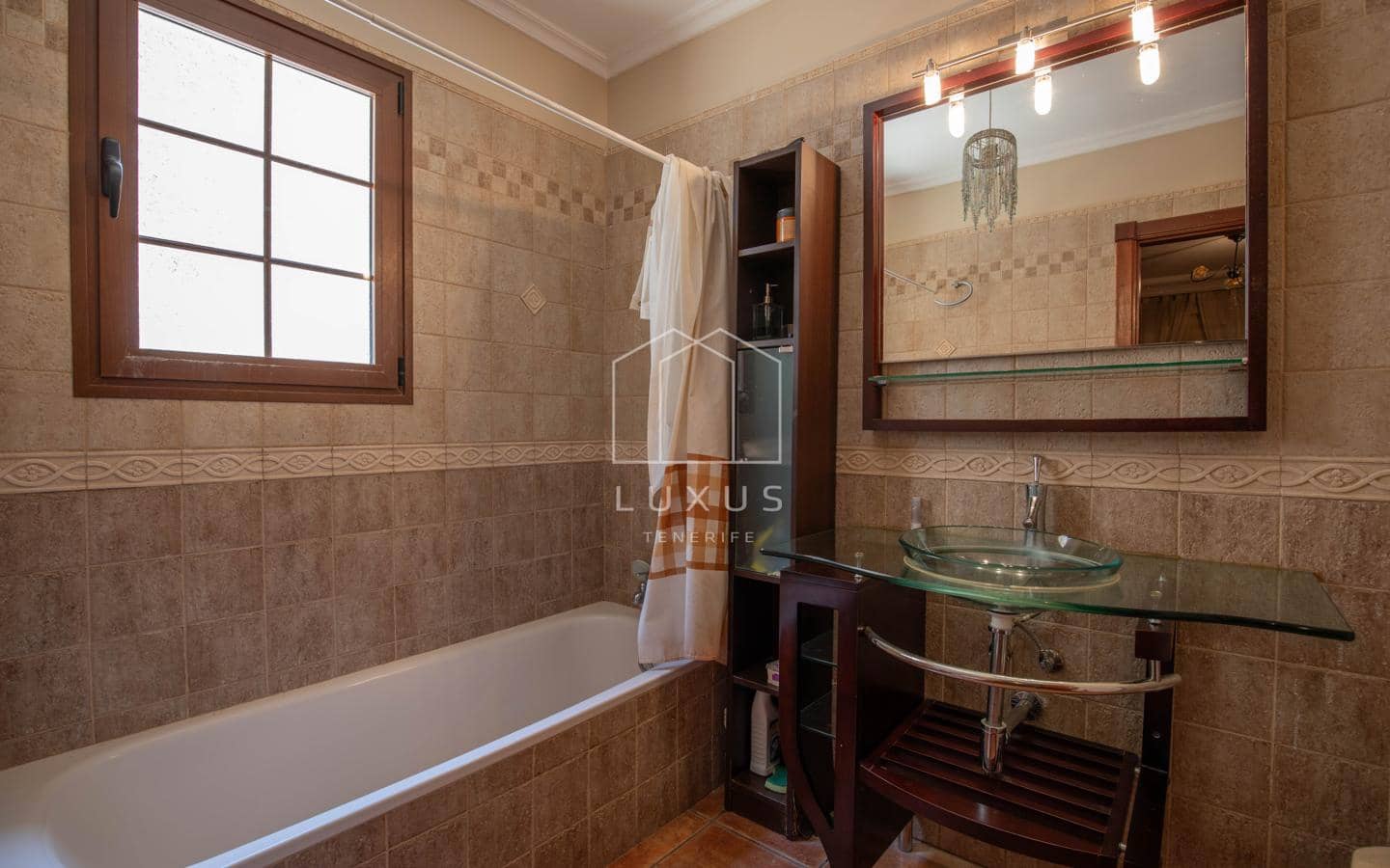 5 soveværelse Villa til salg i Arafo med swimmingpool - € 850.000 (Ref: 9124578)