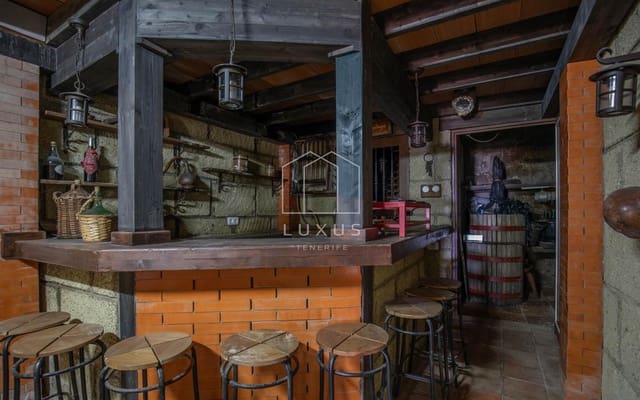 5 soveværelse Villa til salg i Arafo med swimmingpool - € 850.000 (Ref: 9124578)