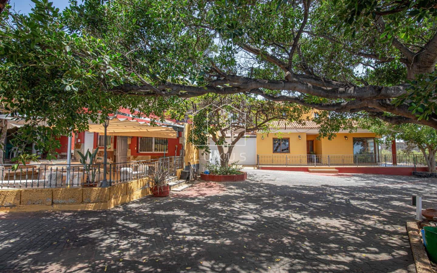 5 soveværelse Villa til salg i Arafo med swimmingpool - € 850.000 (Ref: 9124578)