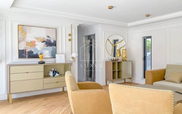 3 soverom Villa til salgs i Amarilla Golf, San Miguel de Abona med svømmebasseng garasje - € 1 799 000 (Ref: 9216848)