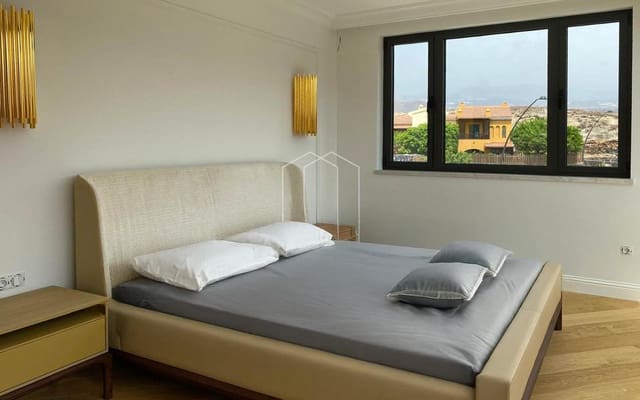 3 soverom Villa til salgs i Amarilla Golf, San Miguel de Abona med svømmebasseng garasje - € 1 799 000 (Ref: 9216848)