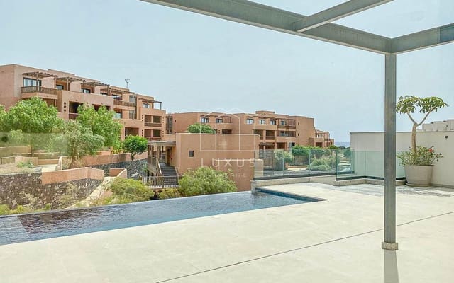 3 soverom Villa til salgs i Amarilla Golf, San Miguel de Abona med svømmebasseng garasje - € 1 799 000 (Ref: 9216848)