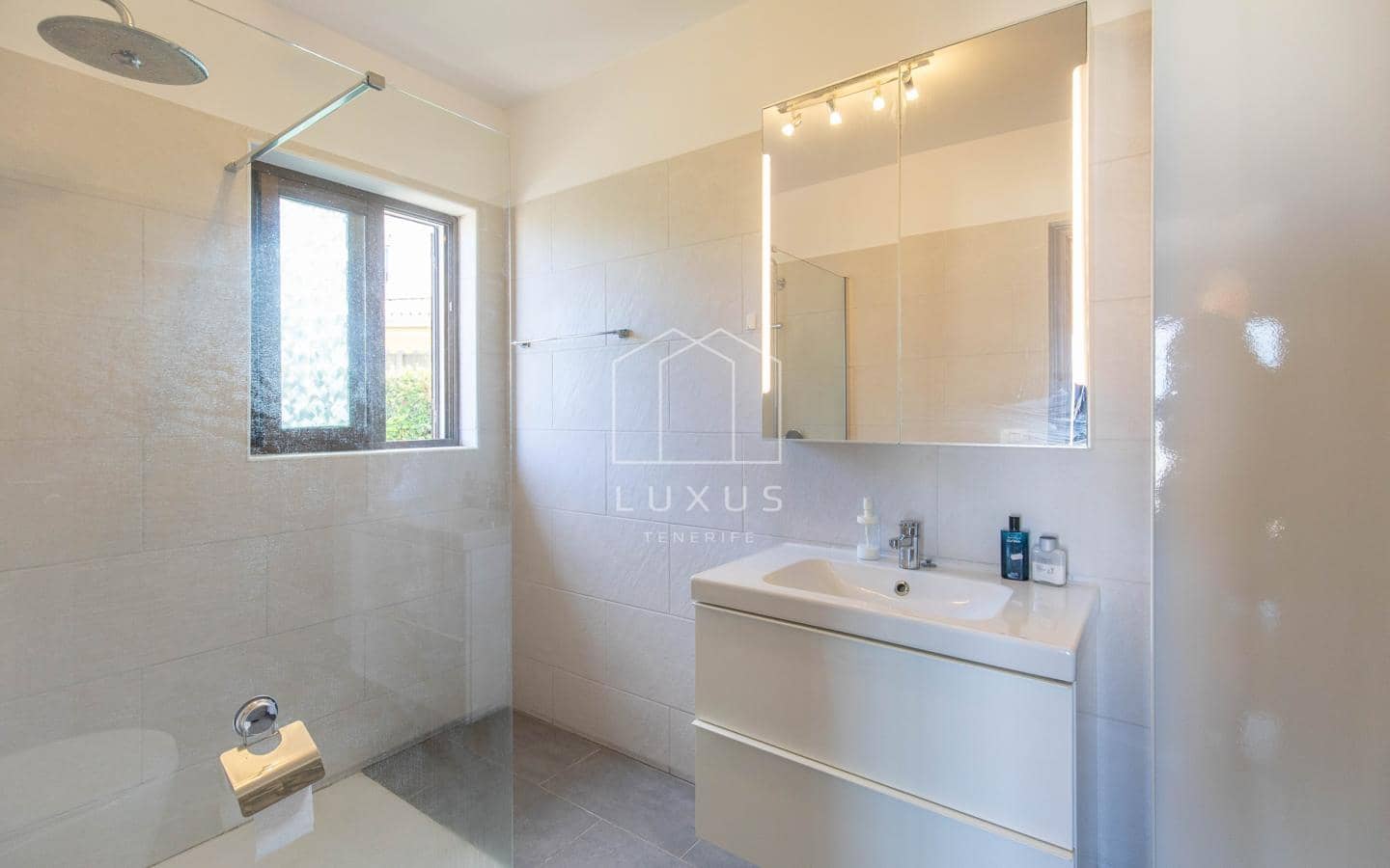 4 quarto Moradia para venda em Puerto de la Cruz - 995 000 € (Ref: 9455675)