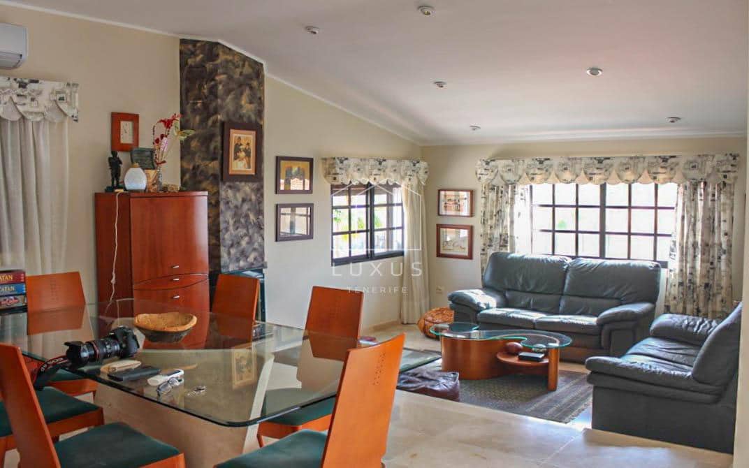 4 bedroom Villa for sale in Barranco Hondo with pool garage - € 899,000 (Ref: 9506921)