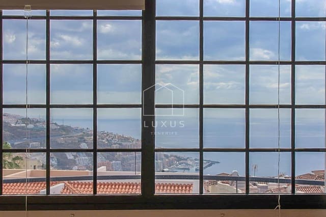 Chalet de 4 habitaciones en Barranco Hondo, Candelaria en venta con piscina garaje - 899.000 € (Ref: 9506921)