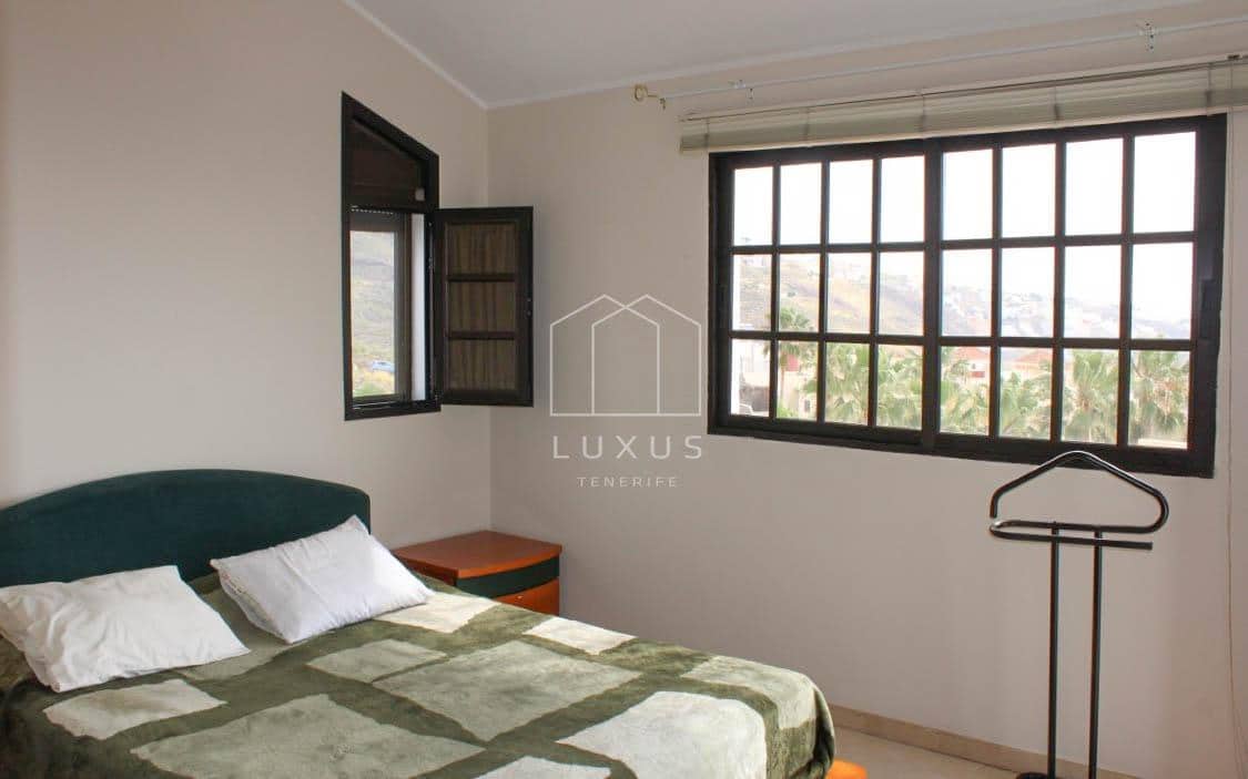 4 bedroom Villa for sale in Barranco Hondo with pool garage - € 899,000 (Ref: 9506921)