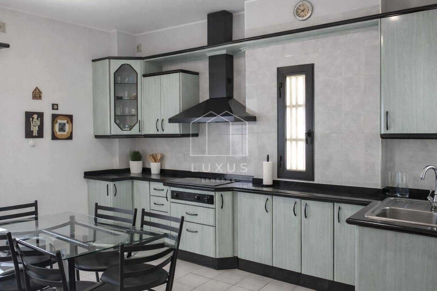 Chalet de 4 habitaciones en Barranco Hondo en venta con piscina garaje - 899.000 € (Ref: 9506921)