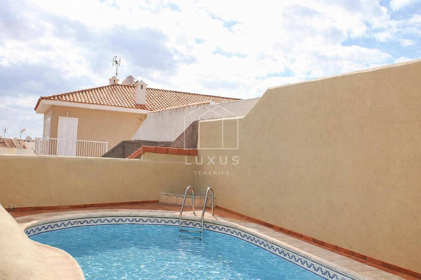 Chalet de 4 habitaciones en Barranco Hondo en venta con piscina garaje - 899.000 € (Ref: 9506921)