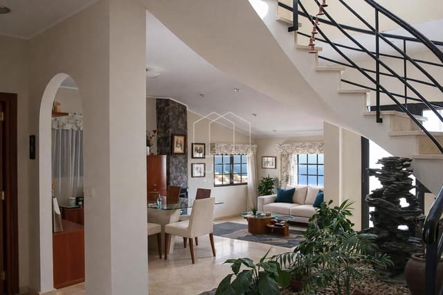 4 bedroom Villa for sale in Barranco Hondo, Candelaria with pool garage - € 899,000 (Ref: 9506921)