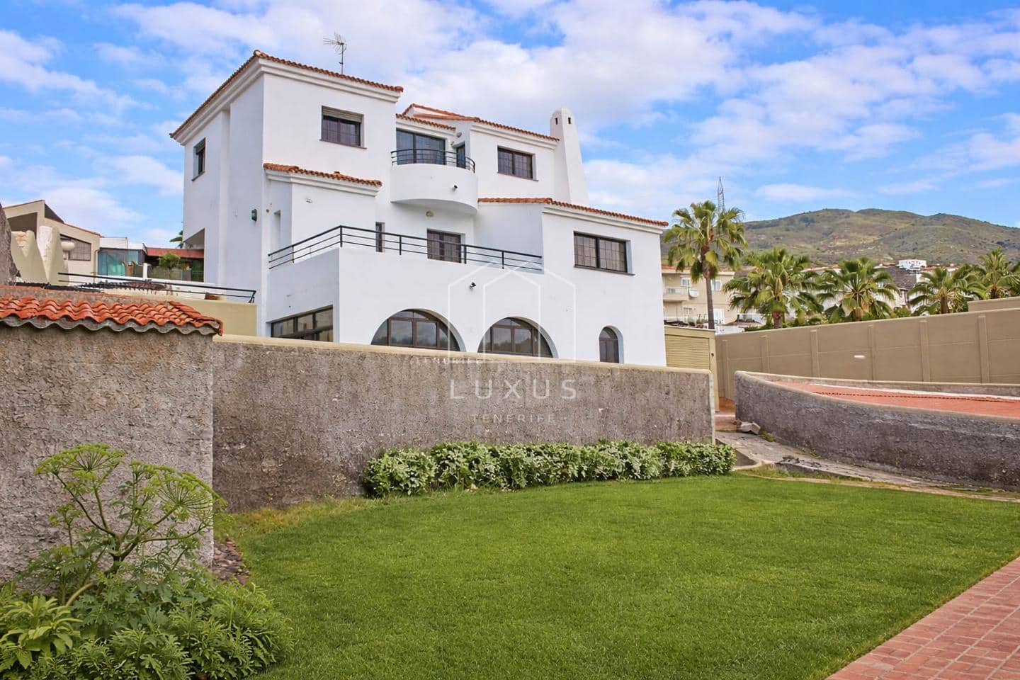 Chalet de 4 habitaciones en Barranco Hondo en venta con piscina garaje - 899.000 € (Ref: 9506921)
